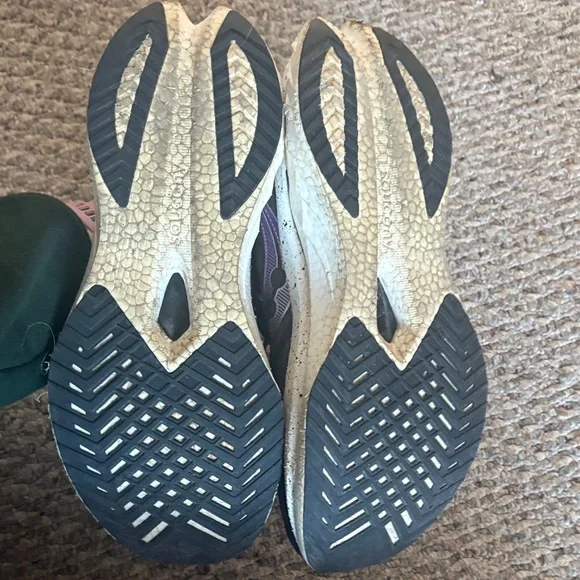 Saucony Endorphin Speed 4 Black and Purple Running Shoes - Picture 2 of 6